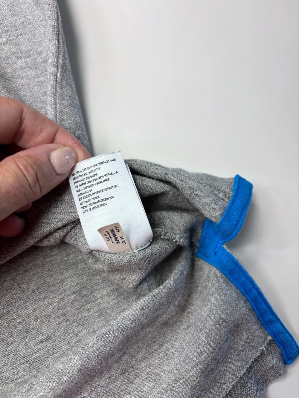 American Eagle Outfitters Classic Fit Heathered Grey Polo with Blue Logo Trim M
